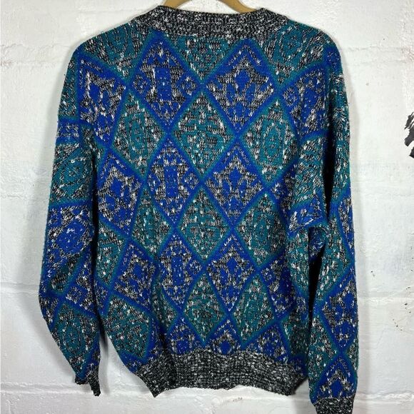 Vintage Sweater - Picture 2 of 8